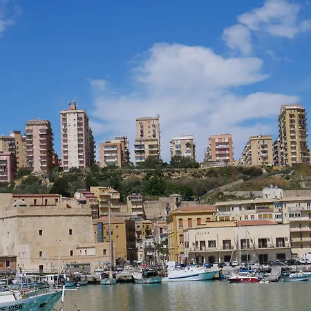Apartment Tiny House Marina